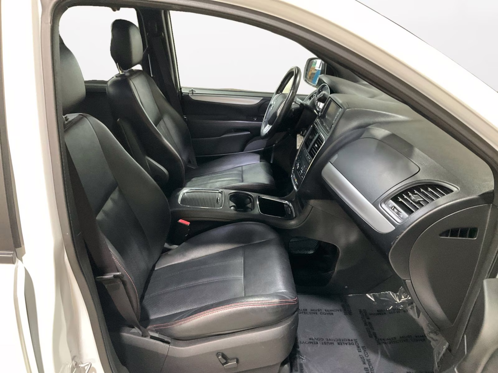 2019 White Knuckle Clearcoat Dodge Grand Caravan GT FWD Van