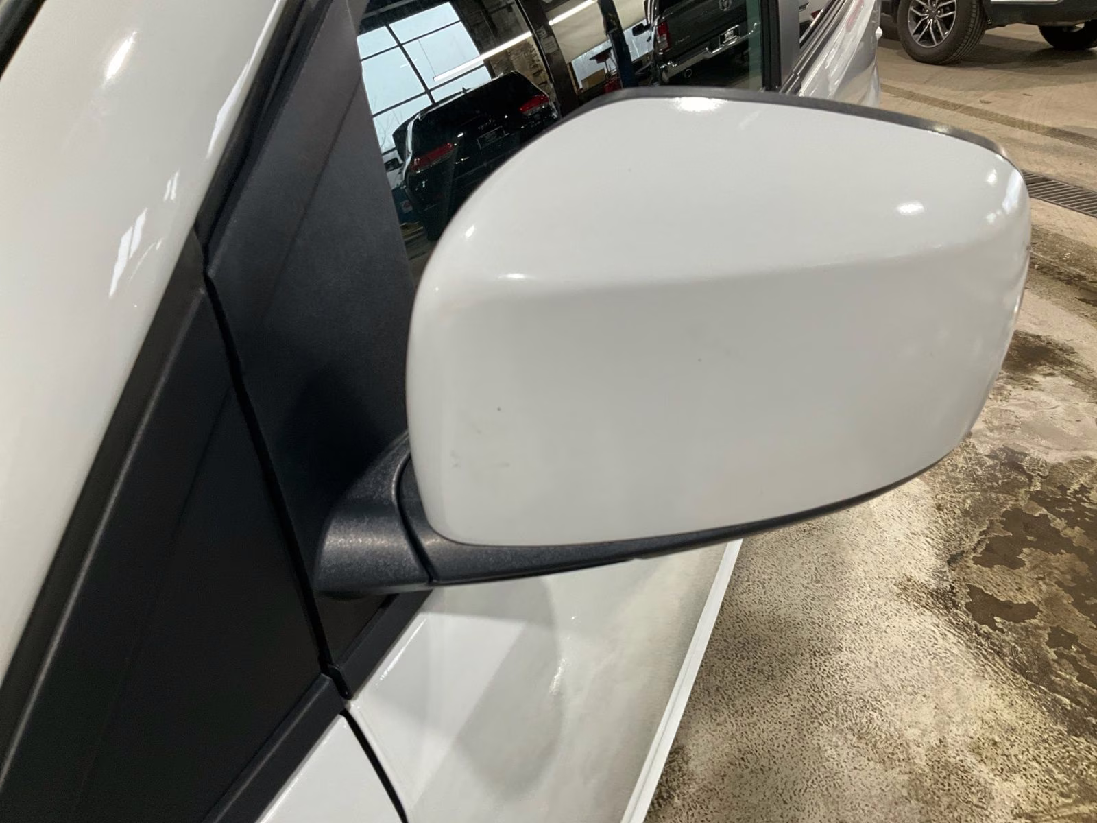 2019 White Knuckle Clearcoat Dodge Grand Caravan GT FWD Van