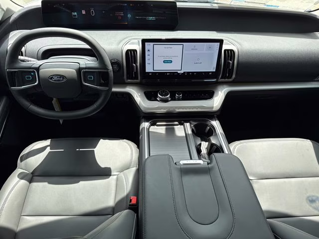 2026 White Ford Expedition Max Active RWD SUV