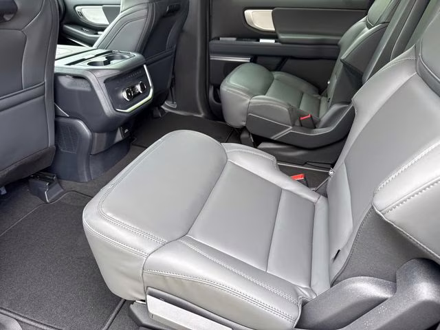 2026 White Ford Expedition Max Active RWD SUV