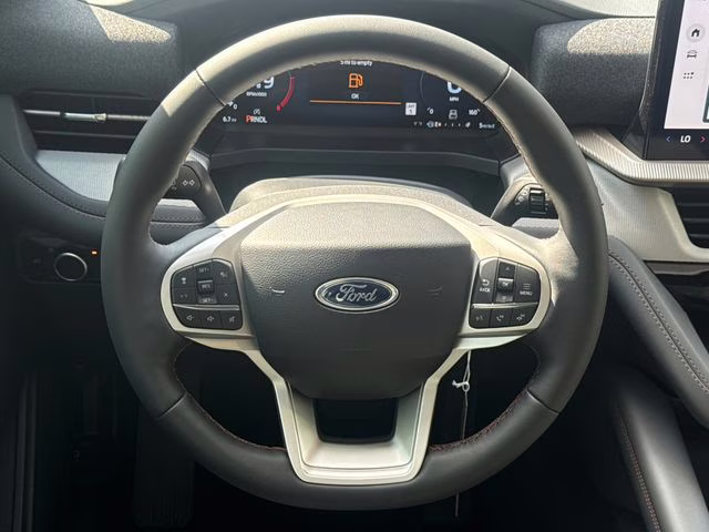 2026 White Ford Explorer Active RWD SUV
