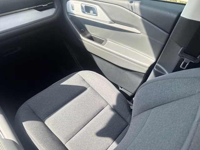 2026 White Ford Explorer Active RWD SUV