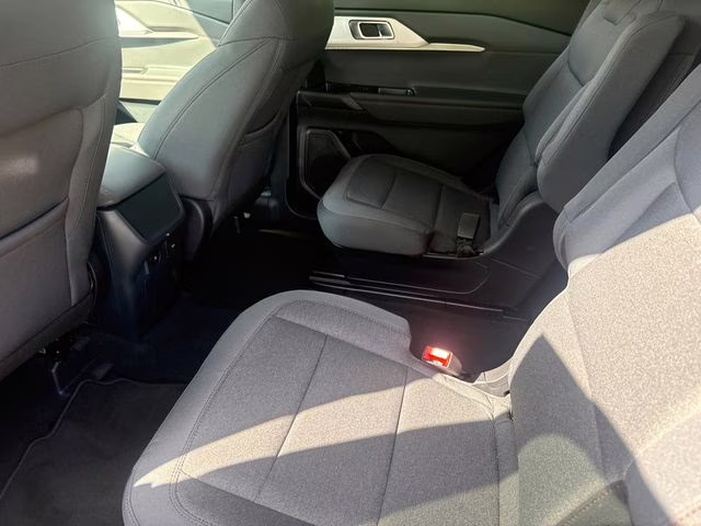 2026 White Ford Explorer Active RWD SUV
