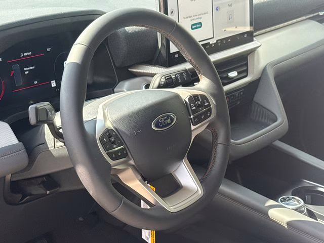 2026 White Ford Explorer Active RWD SUV