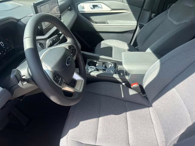 2026 White Ford Explorer Active RWD SUV