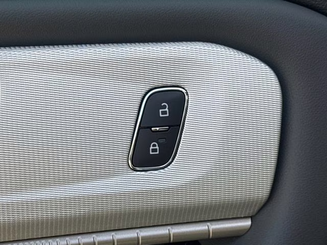 2026 White Ford Explorer Active RWD SUV