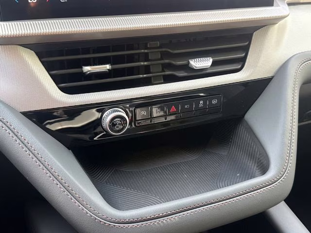 2026 White Ford Explorer Active RWD SUV