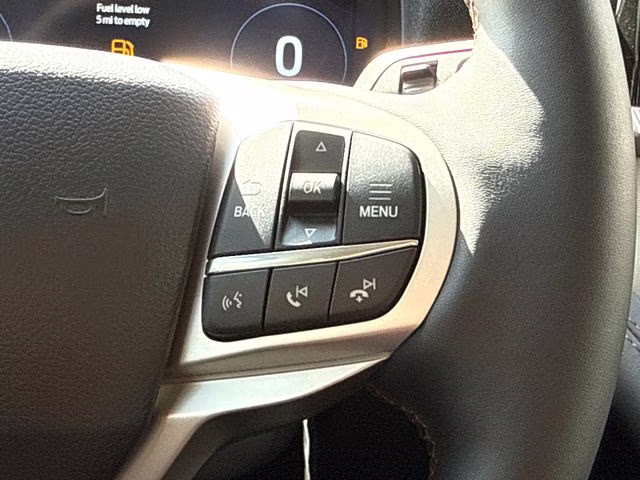 2026 White Ford Explorer Active RWD SUV