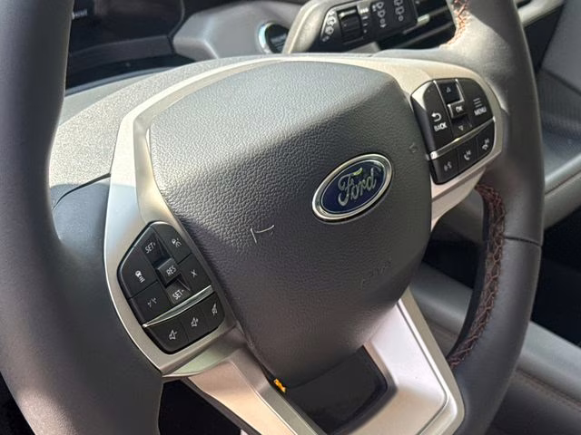 2026 White Ford Explorer Active RWD SUV