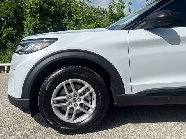 2026 White Ford Explorer Active RWD SUV