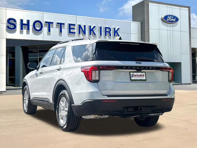 2026 White Ford Explorer Active RWD SUV
