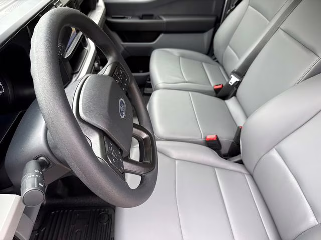 2026 Oxford White Ford Super Duty F-250 SRW XLT 4X4 Truck