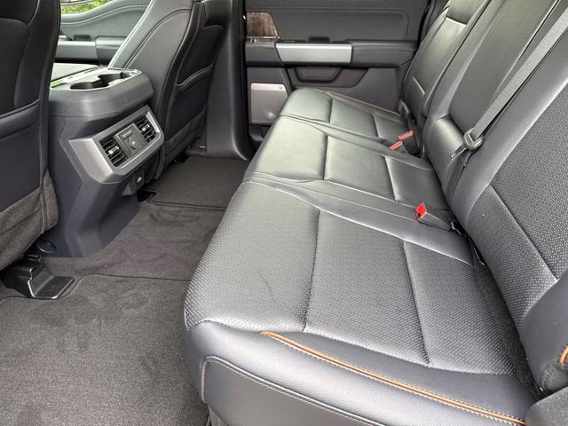 2026 Black Ford Super Duty F-250 SRW Lariat 4X4 Truck