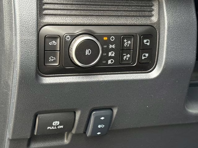 2026 Black Ford Super Duty F-250 SRW Lariat 4X4 Truck