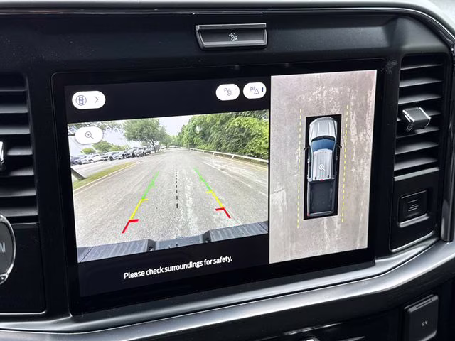 2026 Black Ford Super Duty F-250 SRW Lariat 4X4 Truck