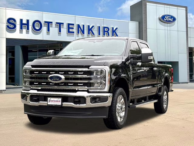 2026 Black Ford Super Duty F-250 SRW Lariat 4X4 Truck