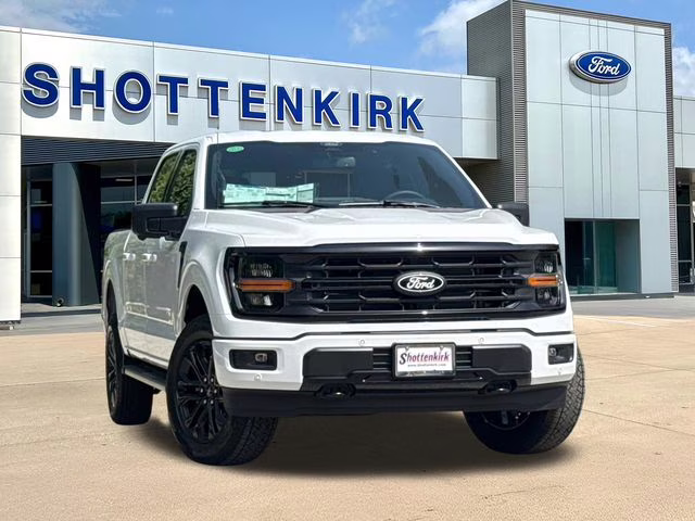 2026 Oxford White Ford F-150 XLT 4X4 Truck