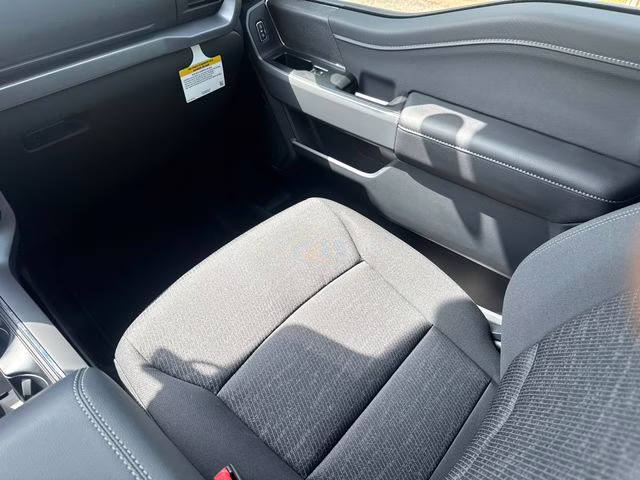 2026 Oxford White Ford F-150 XLT 4X4 Truck