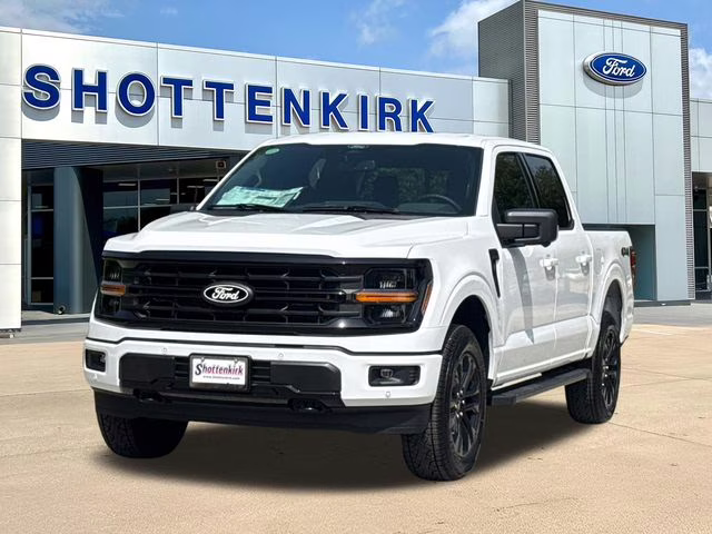 2026 Oxford White Ford F-150 XLT 4X4 Truck
