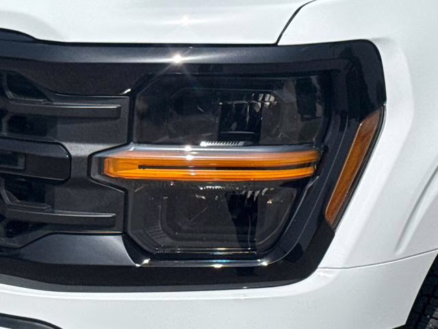 2026 Oxford White Ford F-150 XLT 4X4 Truck