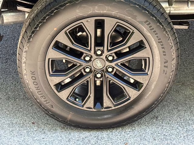 2026 Gray Ford F-150 Lariat 4X4 Truck