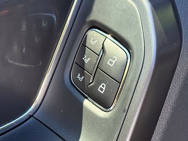 2026 Gray Ford F-150 Lariat 4X4 Truck