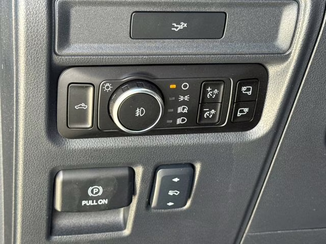 2026 Gray Ford F-150 Lariat 4X4 Truck