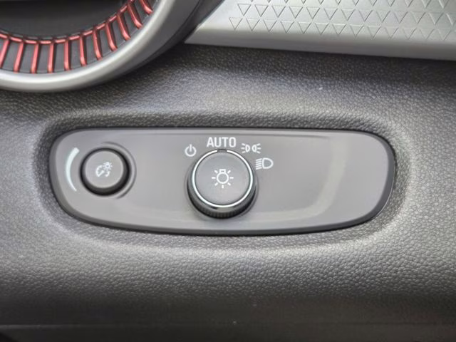 2026 White Sands Chevrolet Trax 1RS FWD SUV