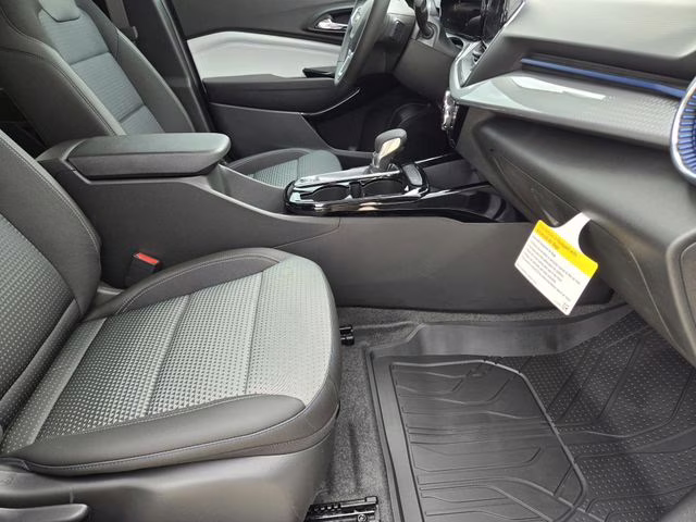 2026 Summit White Chevrolet Trax LT FWD SUV