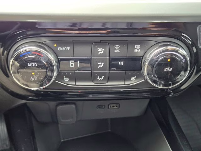 2026 Summit White Chevrolet Trax LT FWD SUV