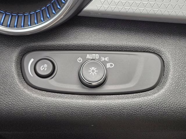 2026 Summit White Chevrolet Trax LT FWD SUV