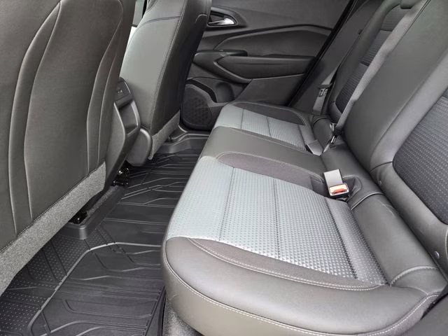 2026 Summit White Chevrolet Trax LT FWD SUV