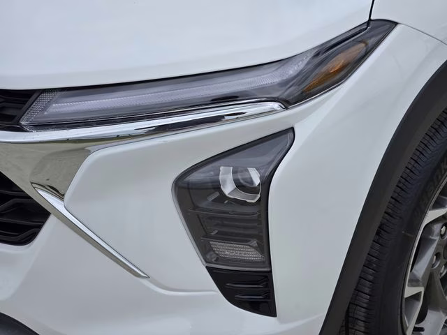 2026 Summit White Chevrolet Trax LT FWD SUV