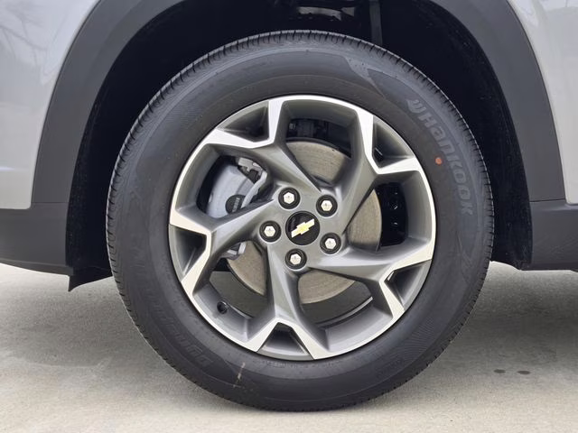 2026 Sterling Gray Metallic Chevrolet Trax LT FWD SUV