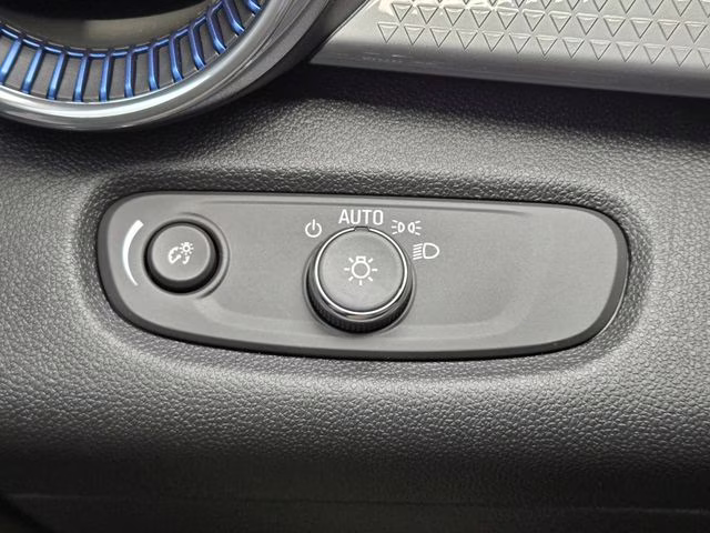 2026 Summit White Chevrolet Trax LT FWD SUV