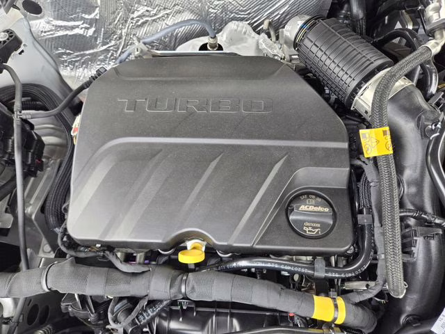 2026 Summit White Chevrolet Trax LT FWD SUV