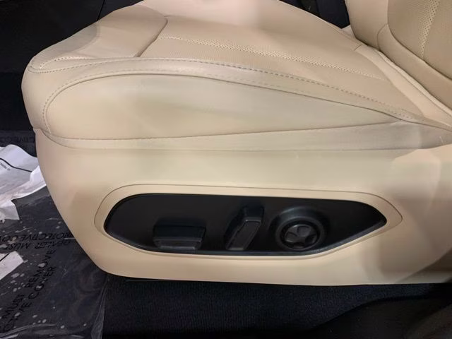 2024 Bright White Clearcoat Jeep Grand Cherokee L Limited 4X4 SUV