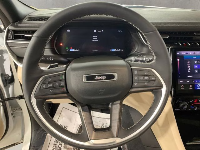 2024 Bright White Clearcoat Jeep Grand Cherokee L Limited 4X4 SUV