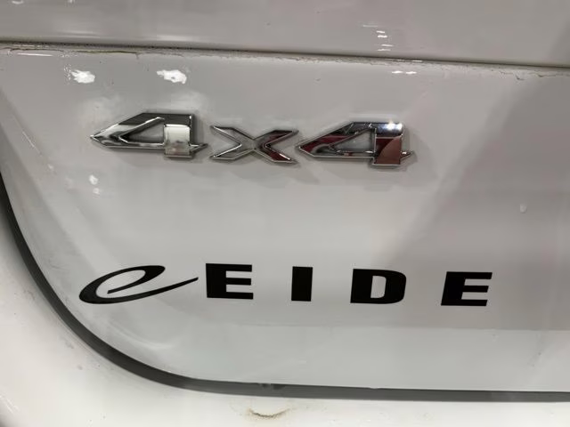 2024 Bright White Clearcoat Jeep Grand Cherokee L Limited 4X4 SUV