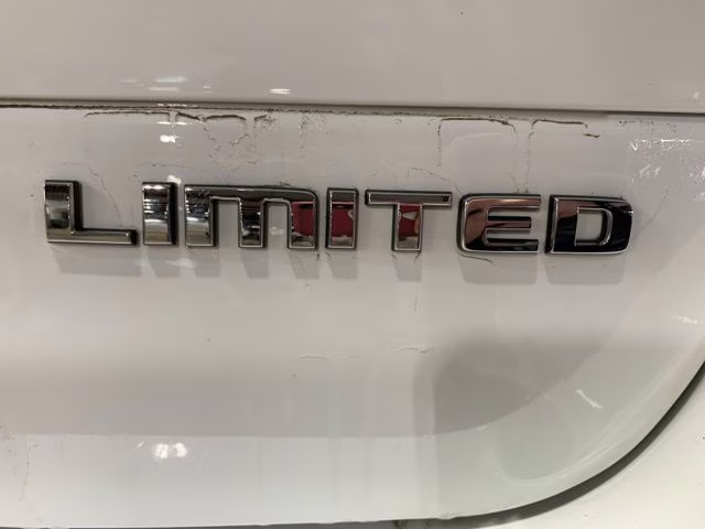 2024 Bright White Clearcoat Jeep Grand Cherokee L Limited 4X4 SUV