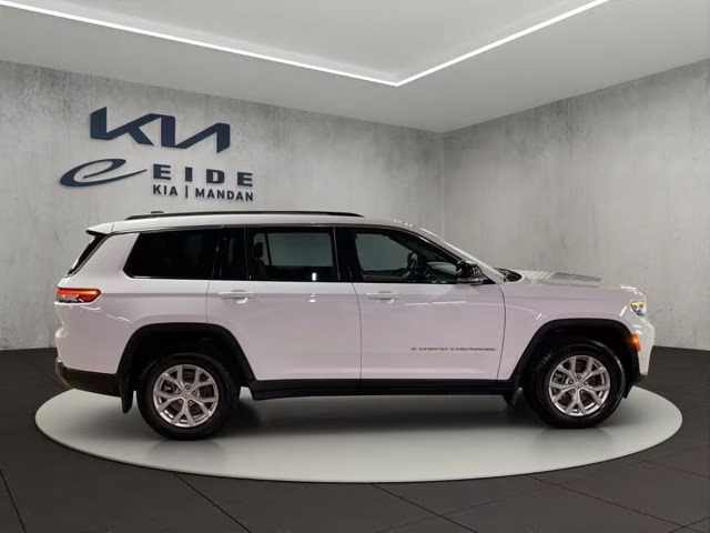 2024 Bright White Clearcoat Jeep Grand Cherokee L Limited 4X4 SUV