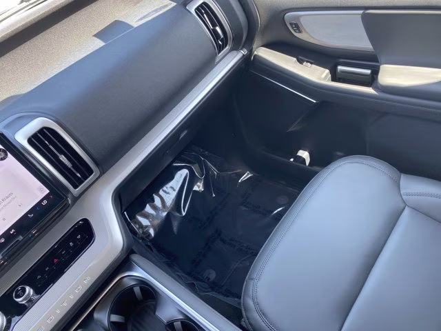 2026 Space Silver Metallic Ford Expedition Active RWD SUV