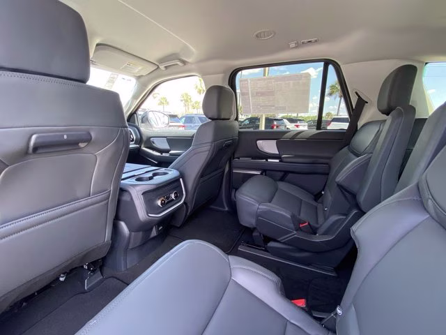 2026 Space Silver Metallic Ford Expedition Active RWD SUV