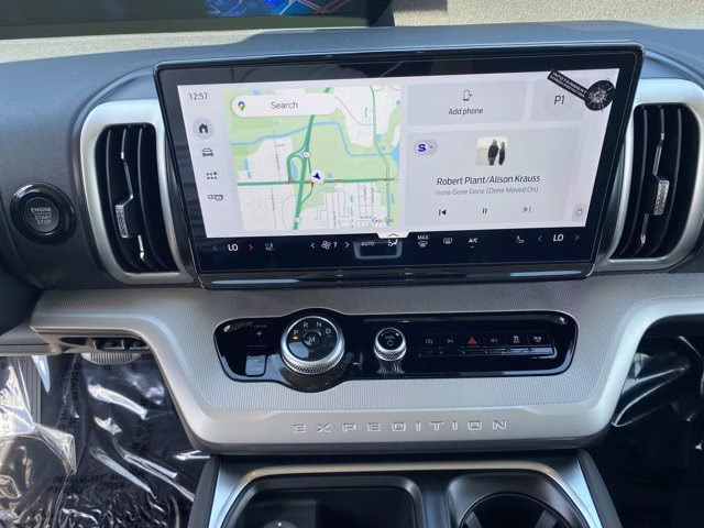 2026 Space Silver Metallic Ford Expedition Active RWD SUV