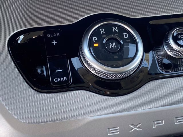 2026 Space Silver Metallic Ford Expedition Active RWD SUV