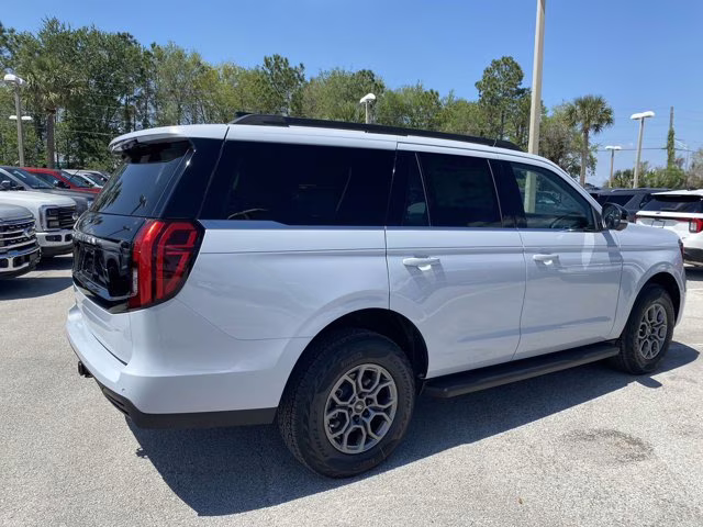 2026 Space Silver Metallic Ford Expedition Active RWD SUV