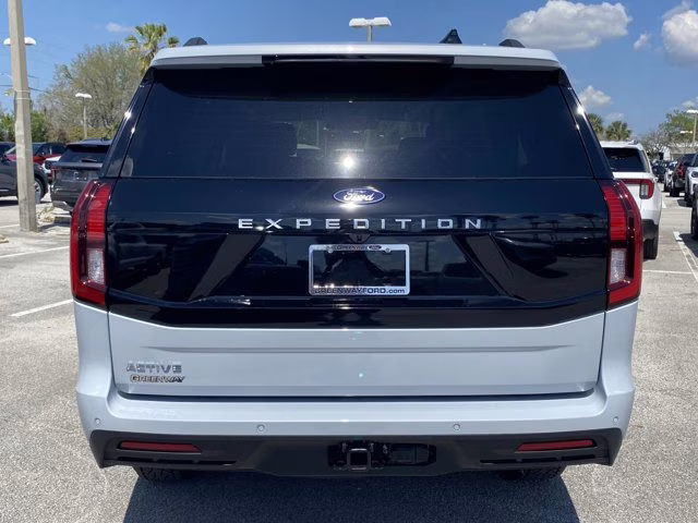 2026 Space Silver Metallic Ford Expedition Active RWD SUV