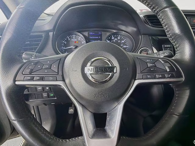 2018 Gun Metallic Nissan Rogue SV FWD SUV