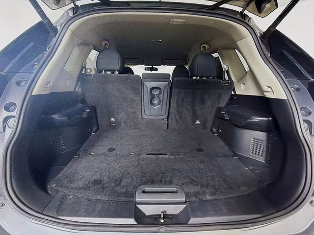 2018 Gun Metallic Nissan Rogue SV FWD SUV