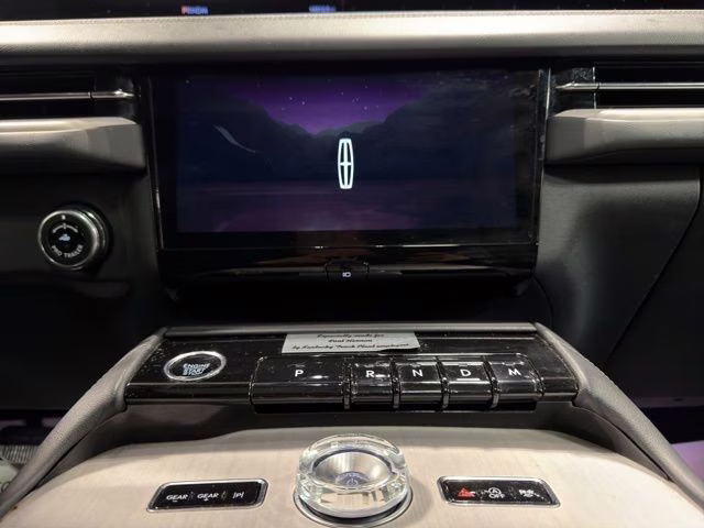 2025 Infinite Black Metallic Clearcoat Lincoln Navigator L Reserve 4X4 SUV